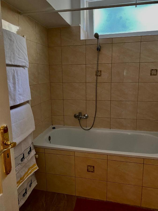 Grande Familia Apartman Leilighet Eger Eksteriør bilde